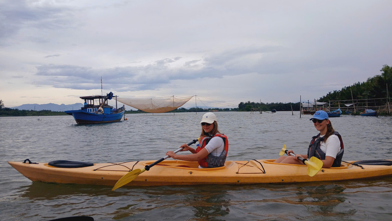 Rowing Sup/Kayak from the Coconut forest to the Craft village (1)